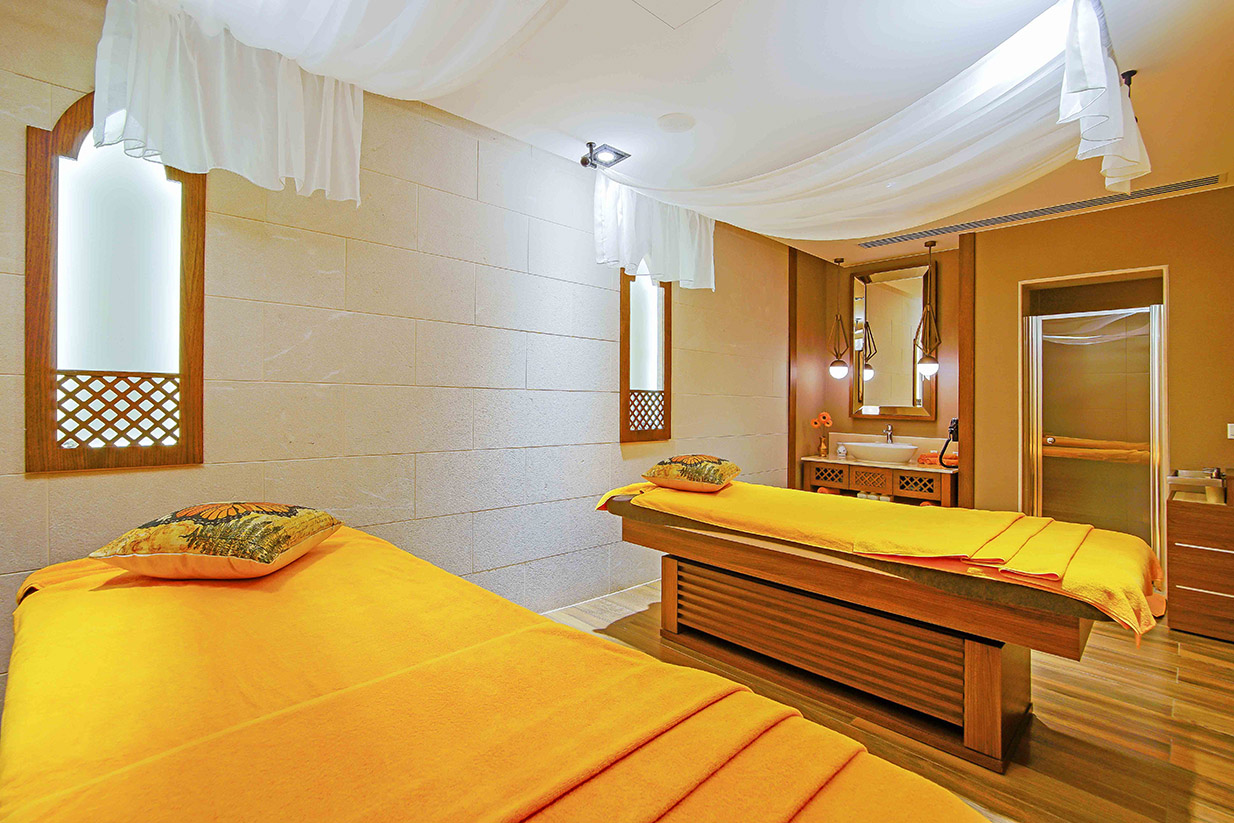 cheap resort hotels to Spend holiday with family