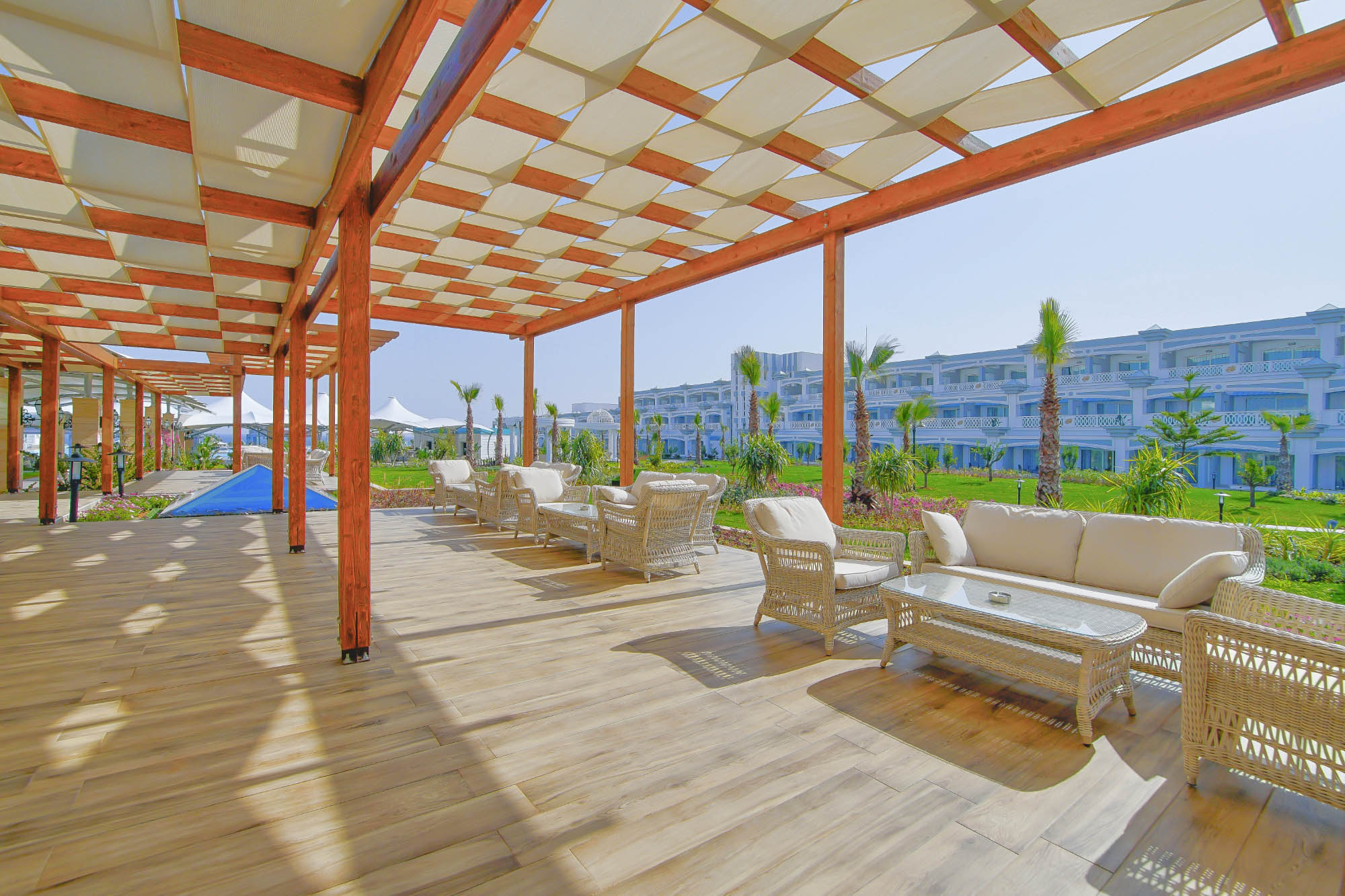 cheap resort hotels to Spend holiday with family