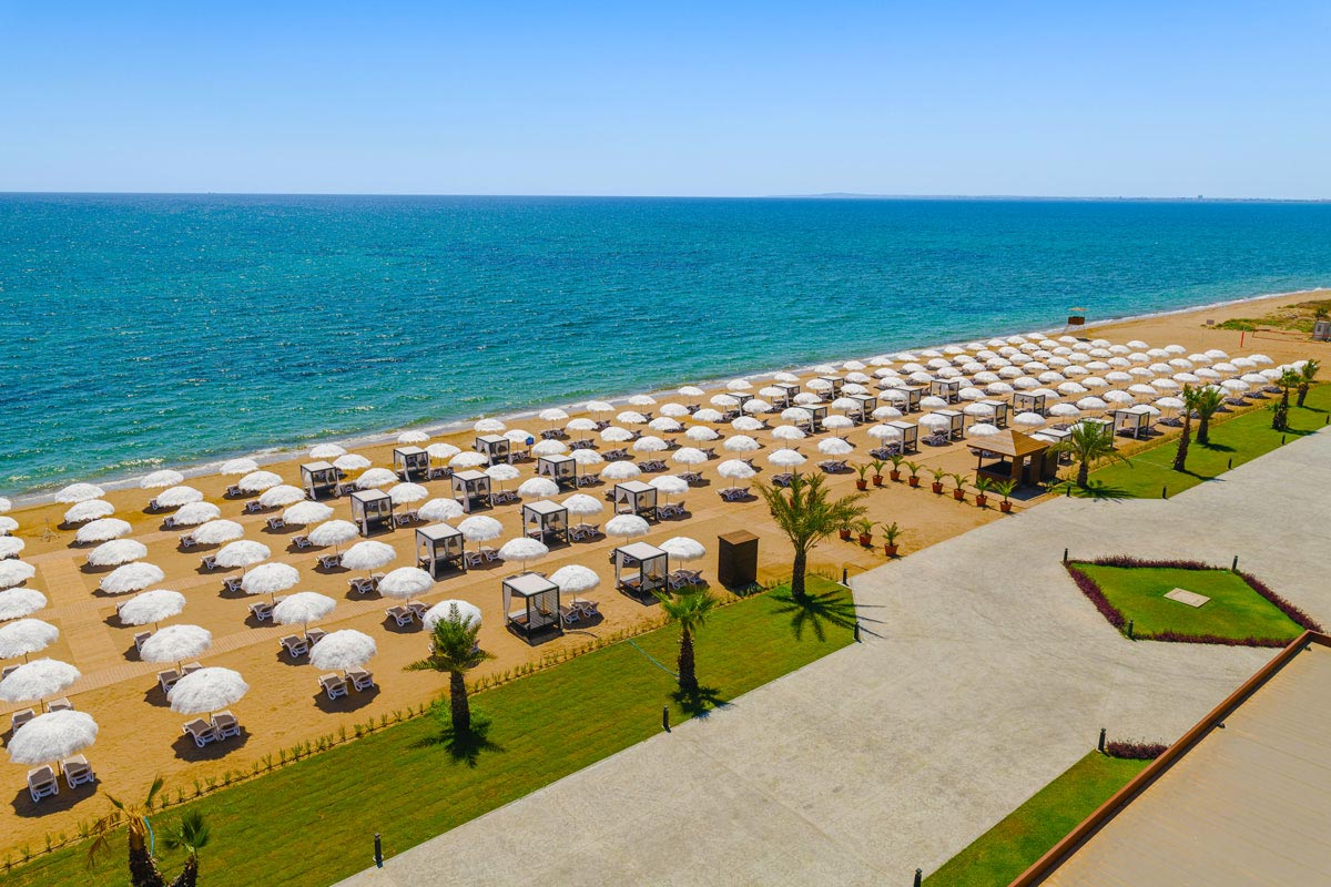 cheap resort hotels to Spend holiday with family