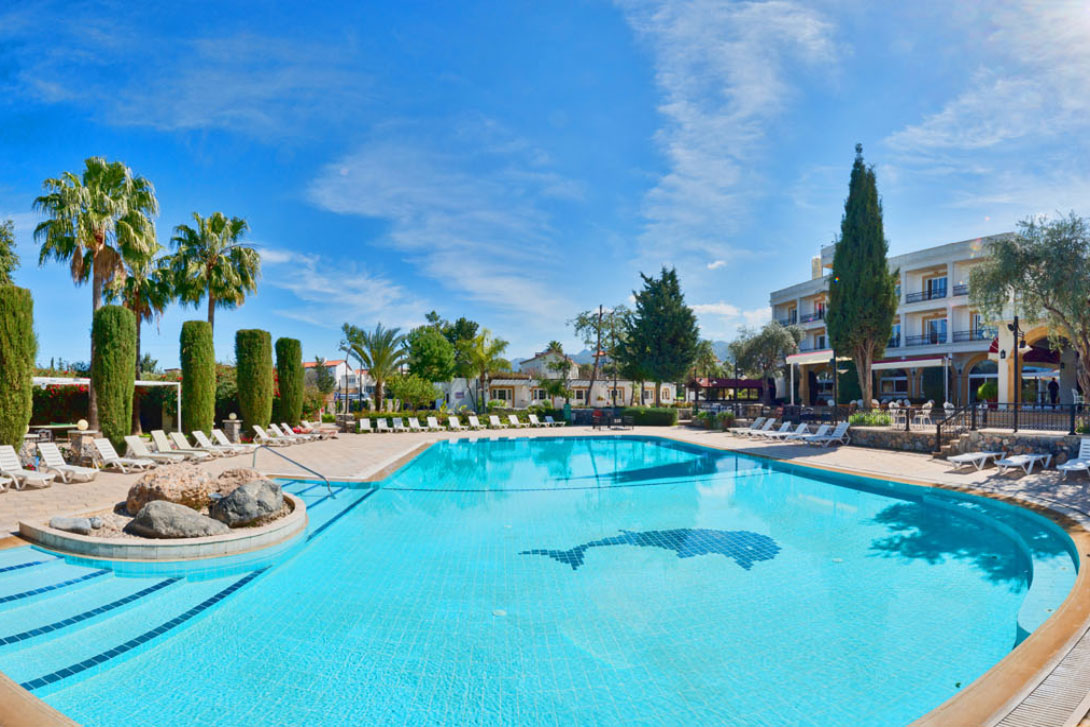 cheap resort hotels to Spend holiday with family