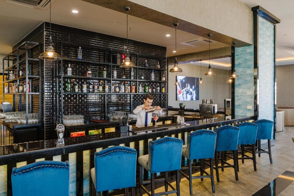 cheap resort hotels to Spend holiday with family