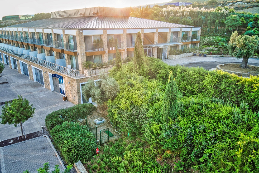 cheap resort hotels to Spend holiday with family