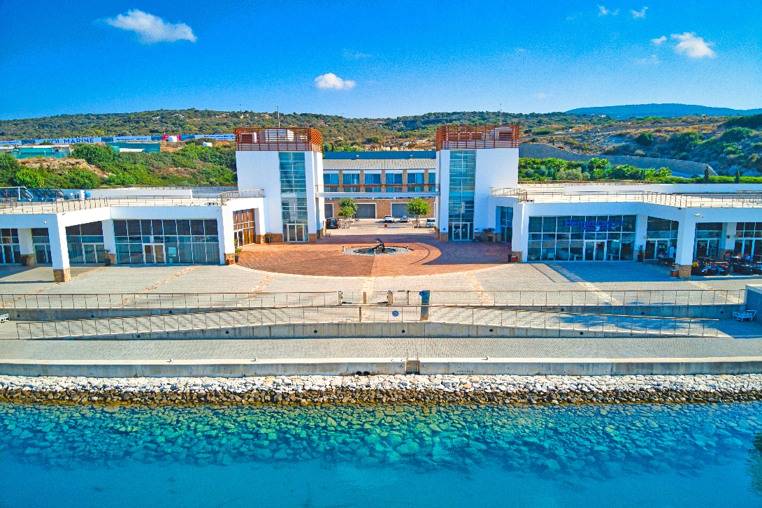 cheap resort hotels to Spend holiday with family