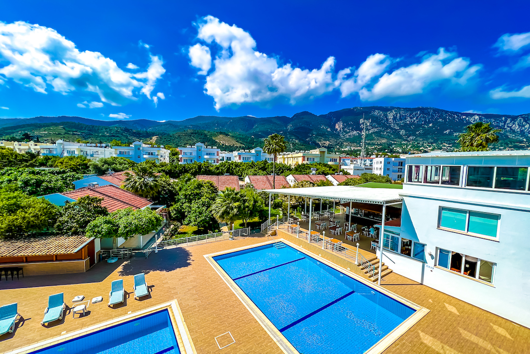 cheap resort hotels to Spend holiday with family