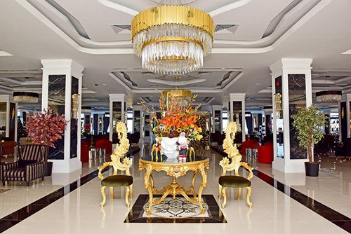 cheap resort hotels to Spend holiday with family