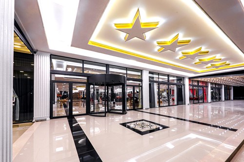 cheap resort hotels to Spend holiday with family