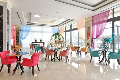 cheap resort hotels to Spend holiday with family