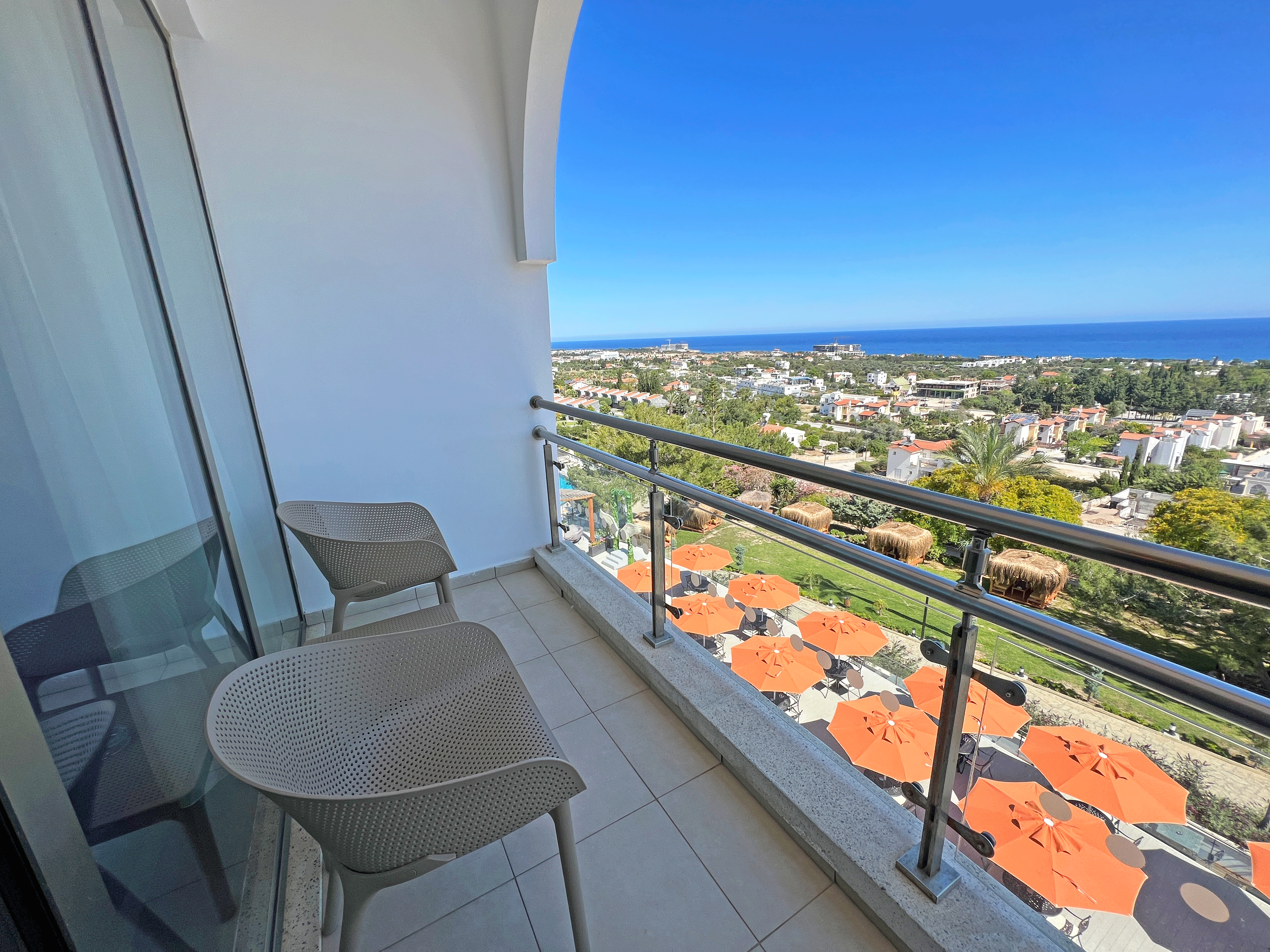 cheap resort hotels to Spend holiday with family