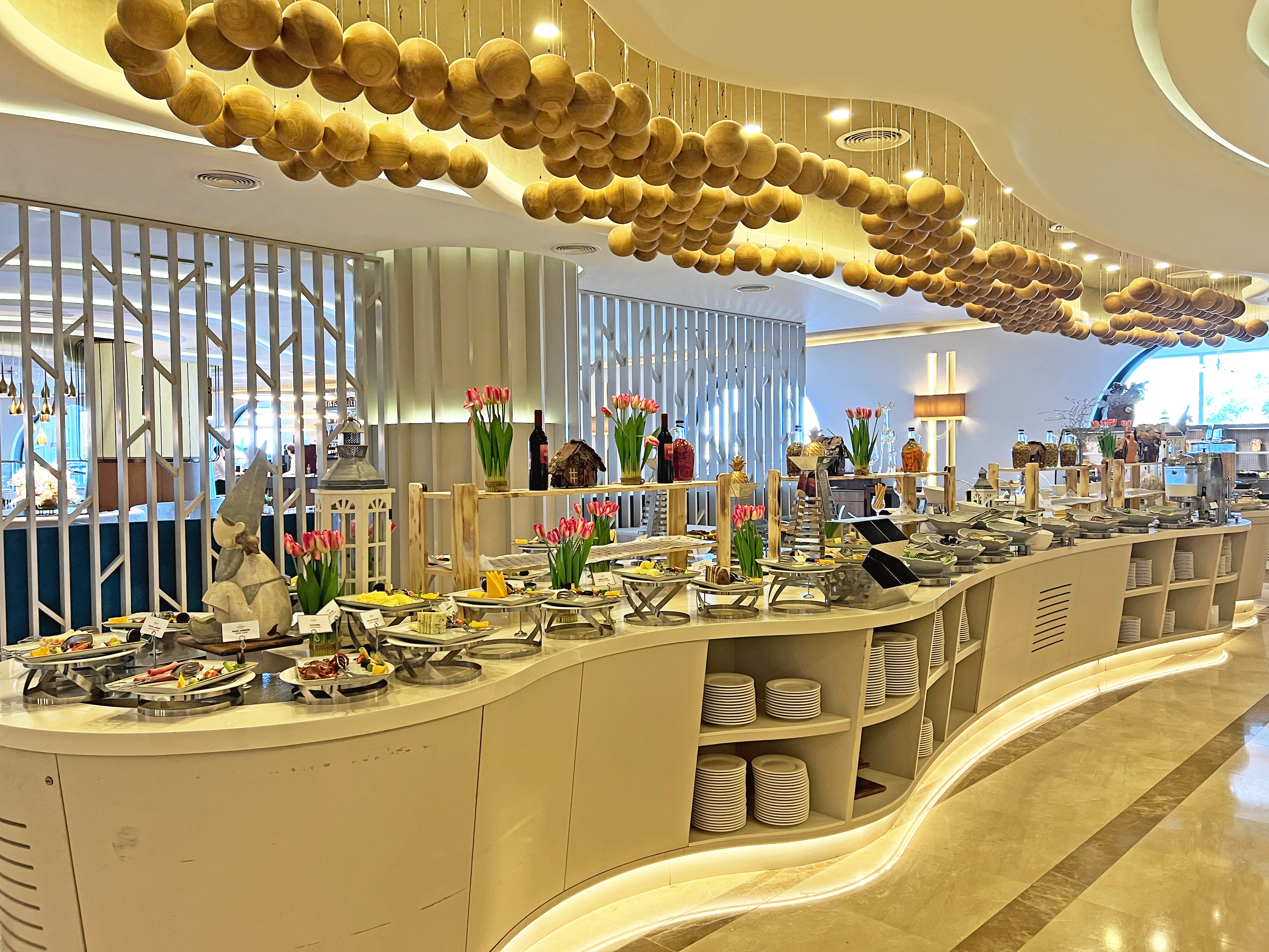 cheap resort hotels to Spend holiday with family