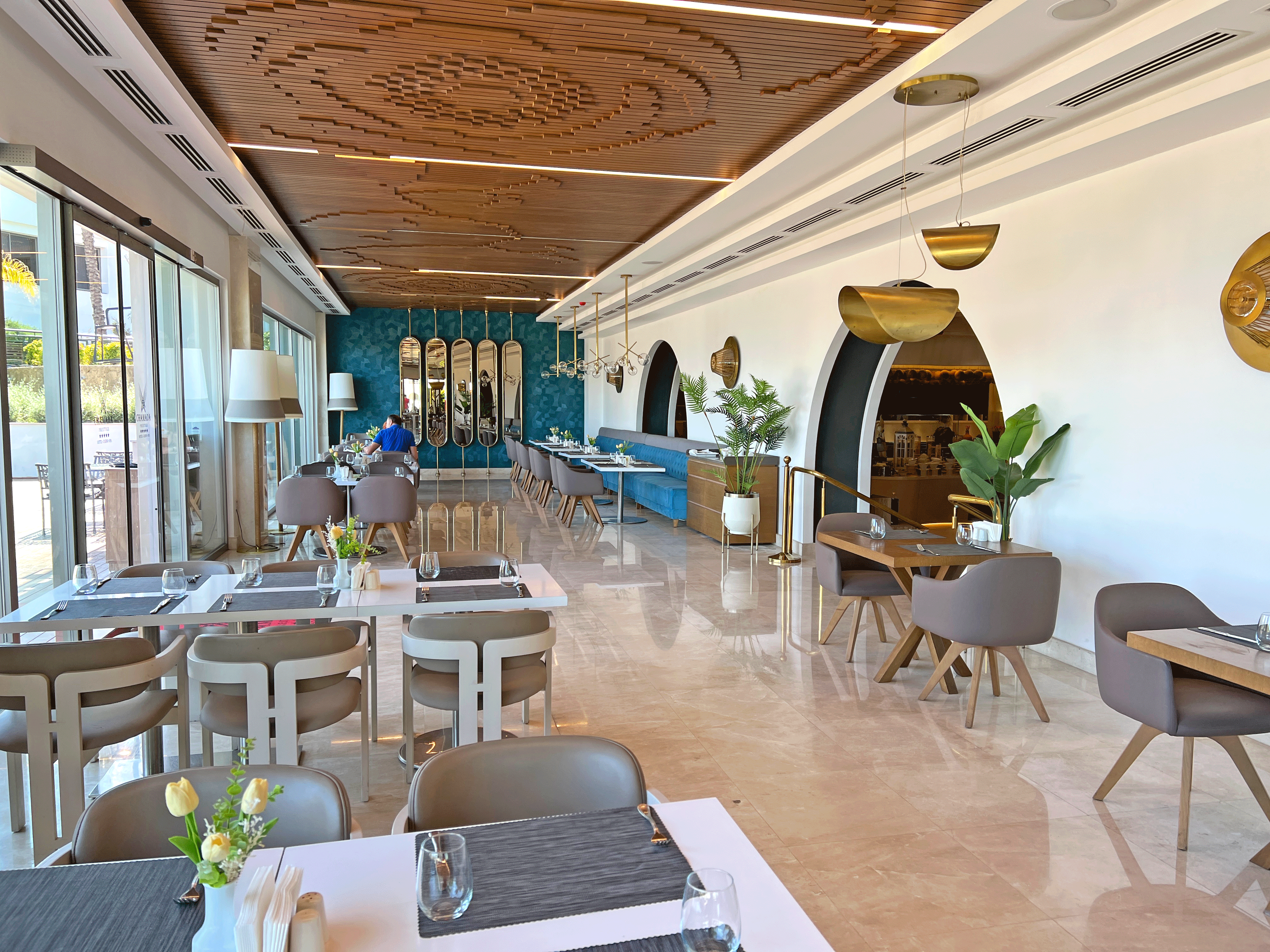 cheap resort hotels to Spend holiday with family