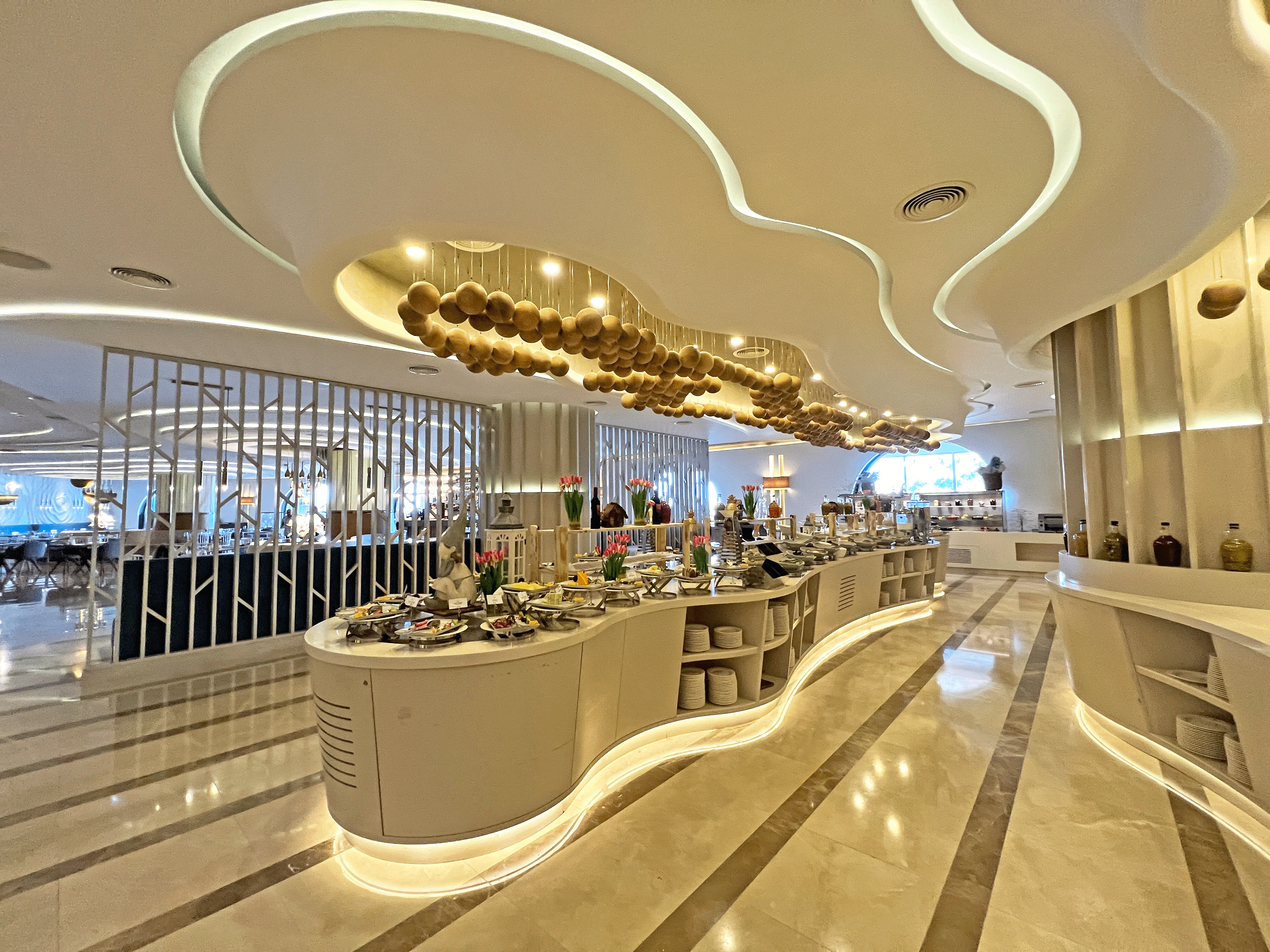 cheap resort hotels to Spend holiday with family