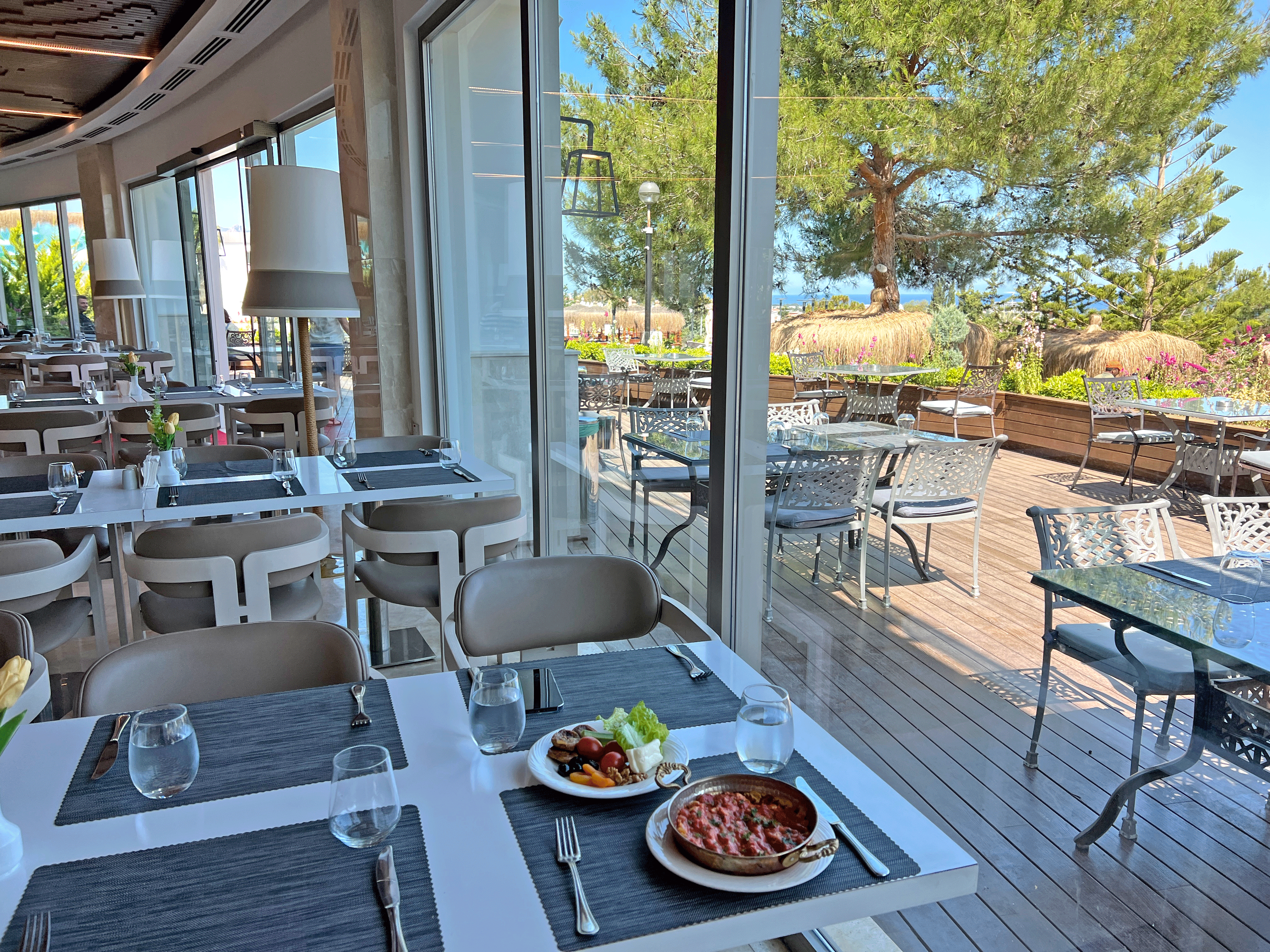 cheap resort hotels to Spend holiday with family