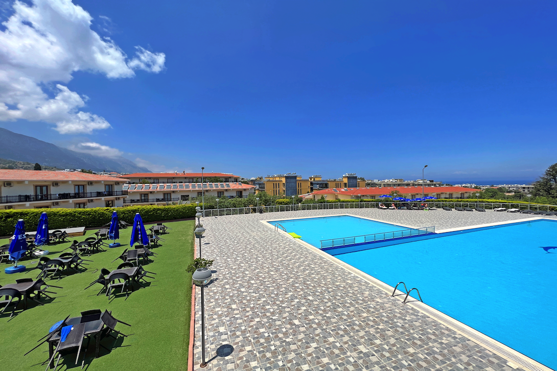 cheap resort hotels to Spend holiday with family