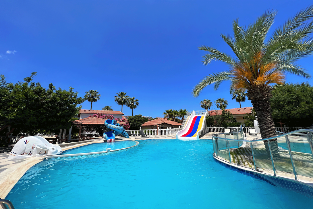 cheap resort hotels to Spend holiday with family