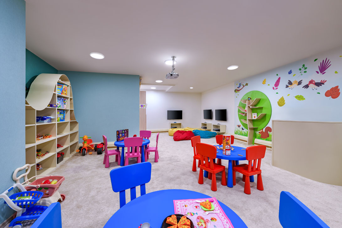 cheap resort hotels to Spend holiday with family