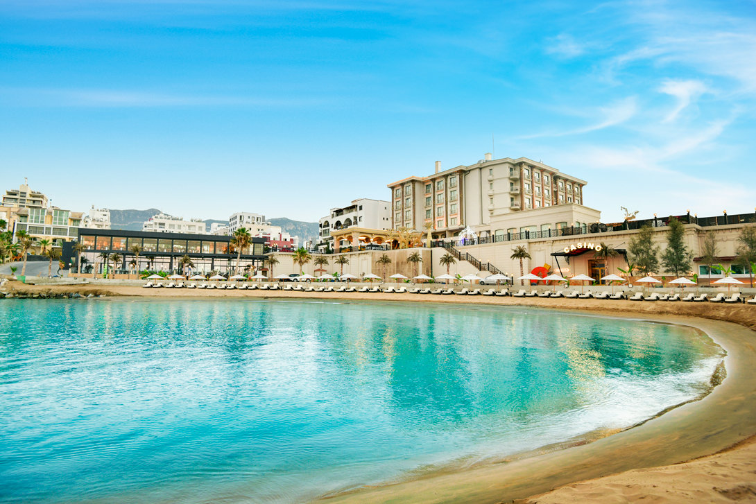 cheap resort hotels to Spend holiday with family