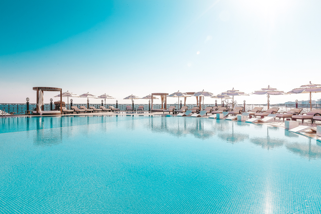 cheap resort hotels to Spend holiday with family