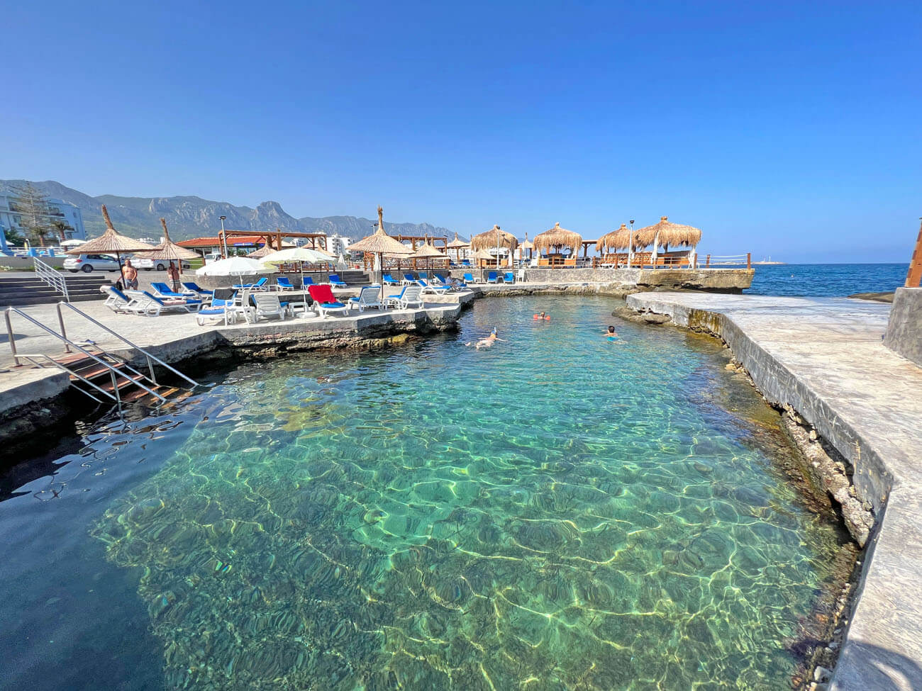 cheap resort hotels to Spend holiday with family