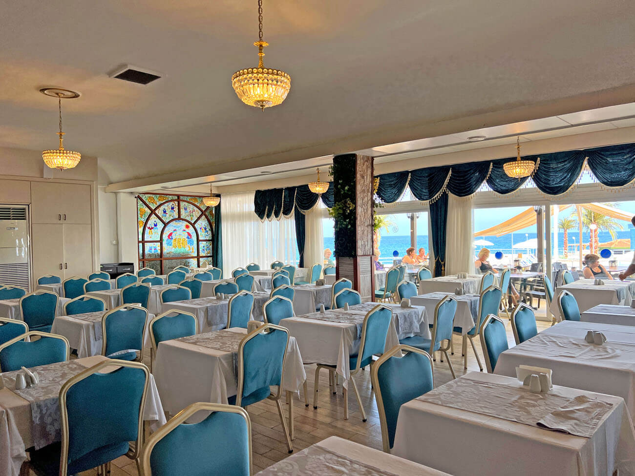 cheap resort hotels to Spend holiday with family