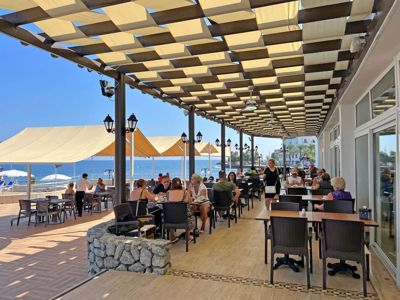 cheap resort hotels to Spend holiday with family