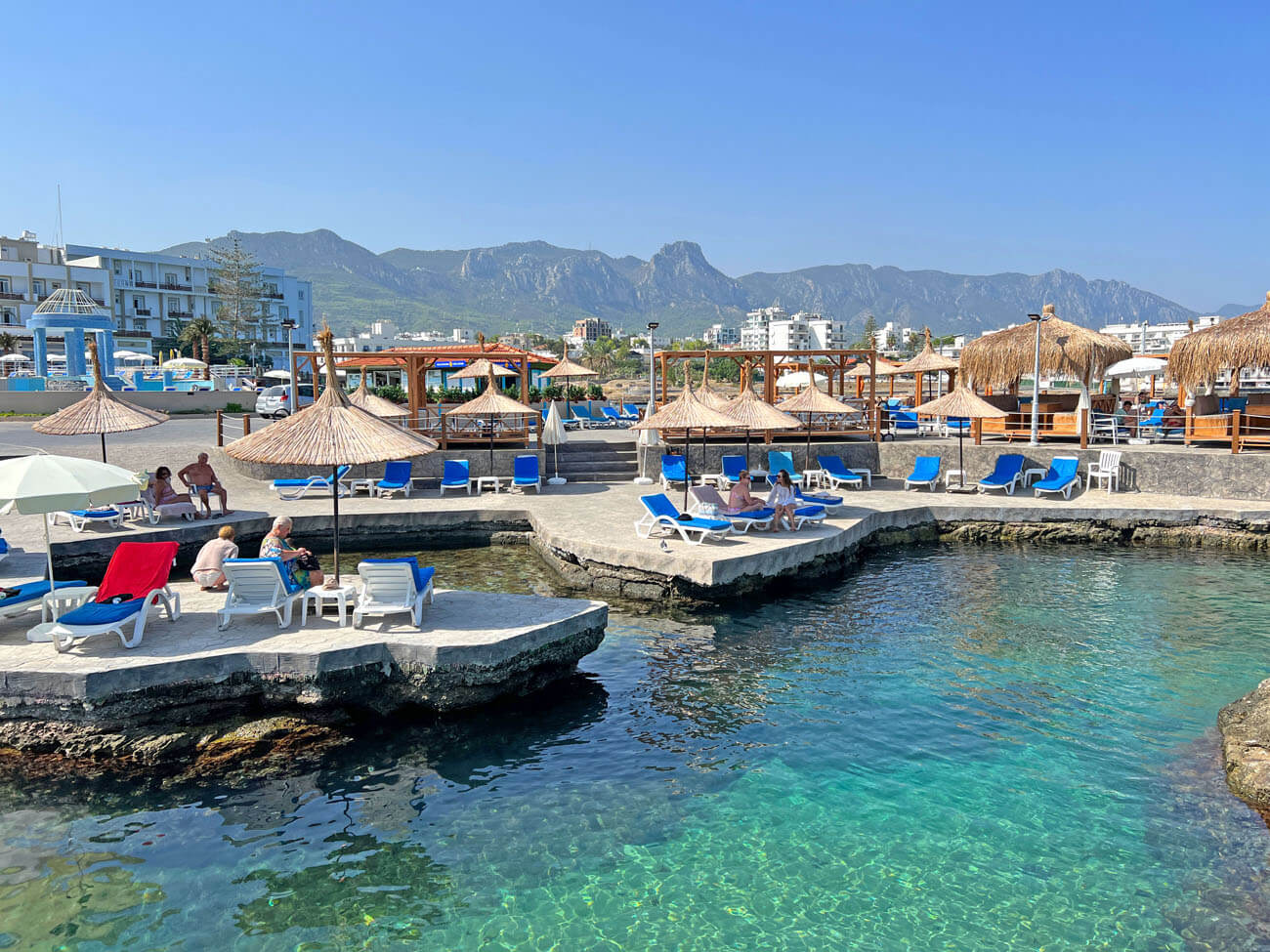 cheap resort hotels to Spend holiday with family