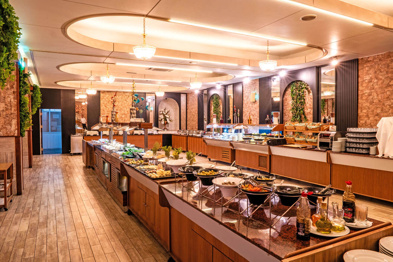 cheap resort hotels to Spend holiday with family