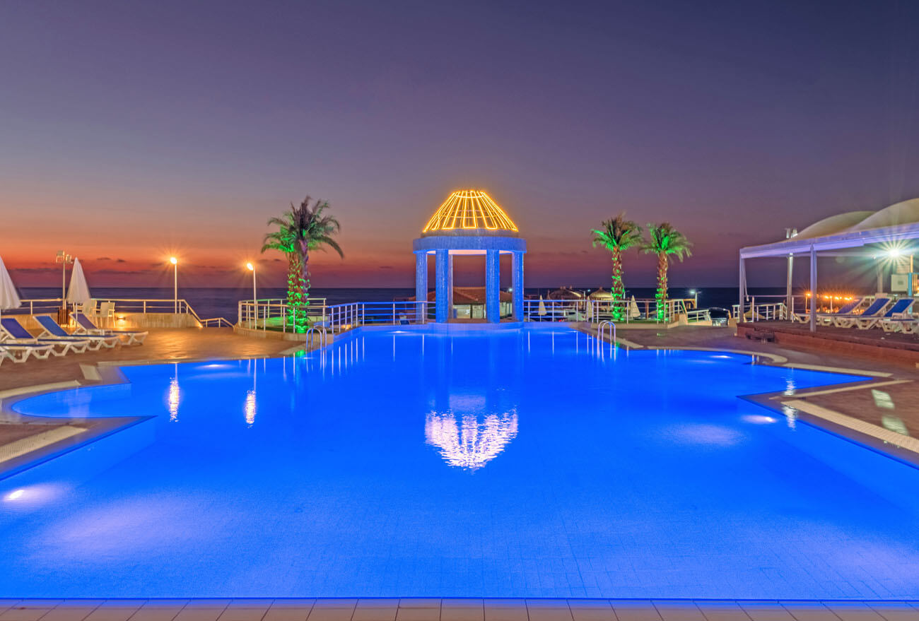 cheap resort hotels to Spend holiday with family