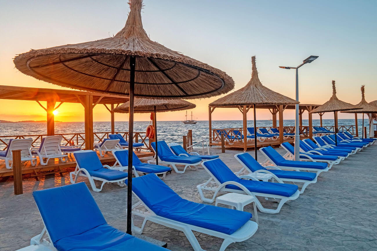 cheap resort hotels to Spend holiday with family