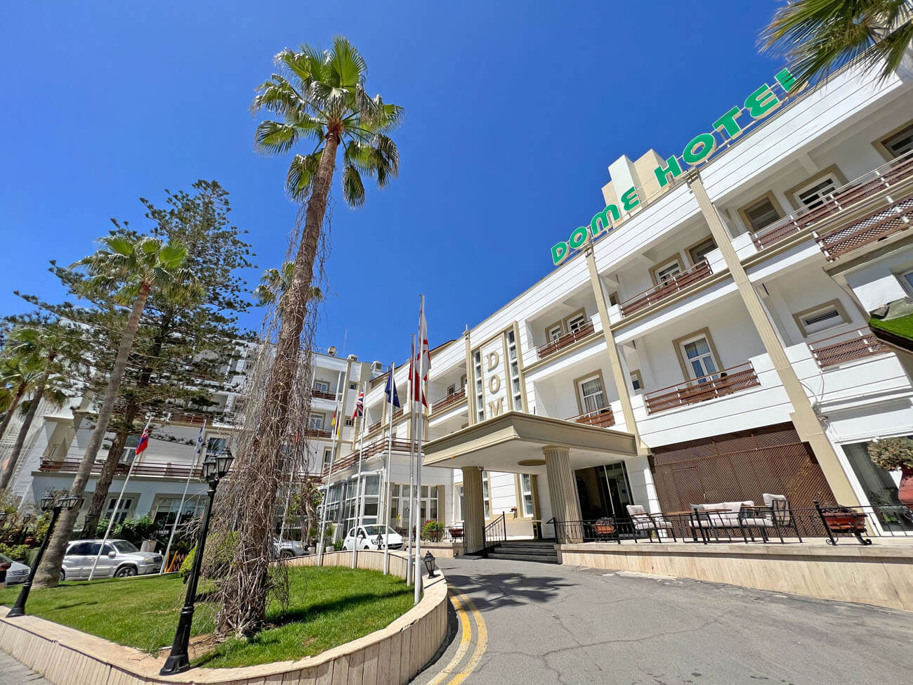 cheap resort hotels to Spend holiday with family