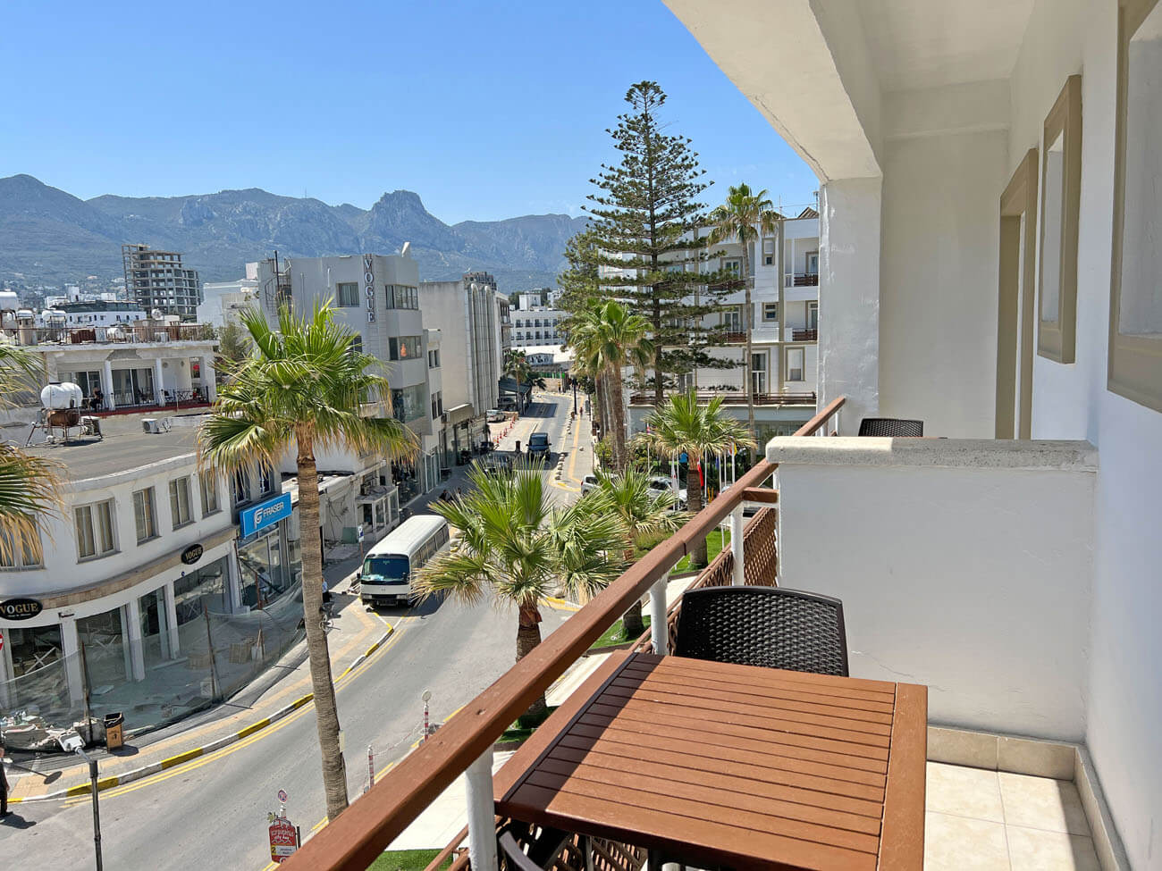 cheap resort hotels to Spend holiday with family