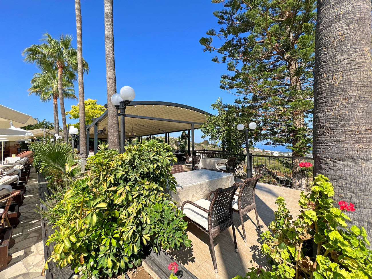 cheap resort hotels to Spend holiday with family