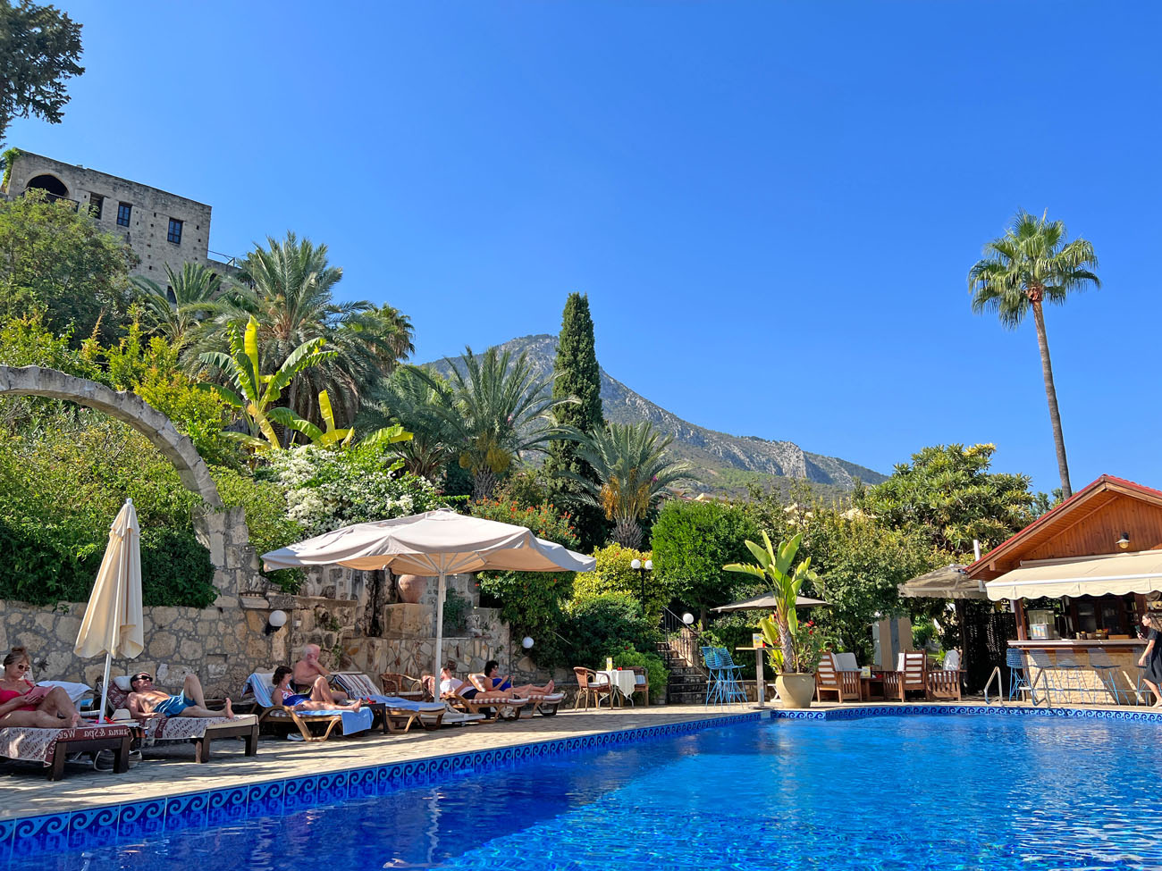 cheap resort hotels to Spend holiday with family