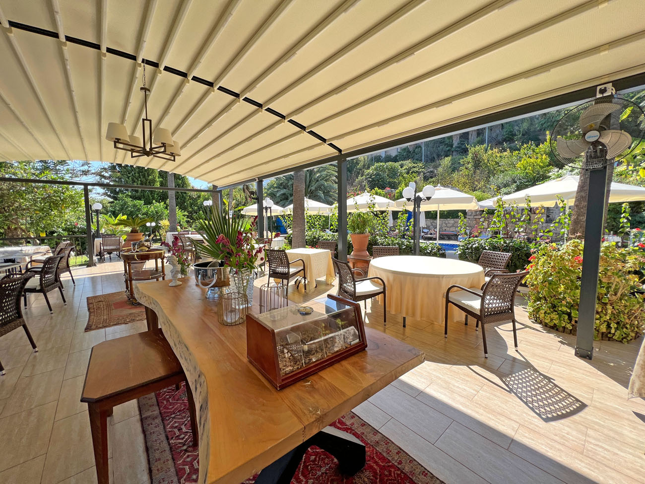 cheap resort hotels to Spend holiday with family