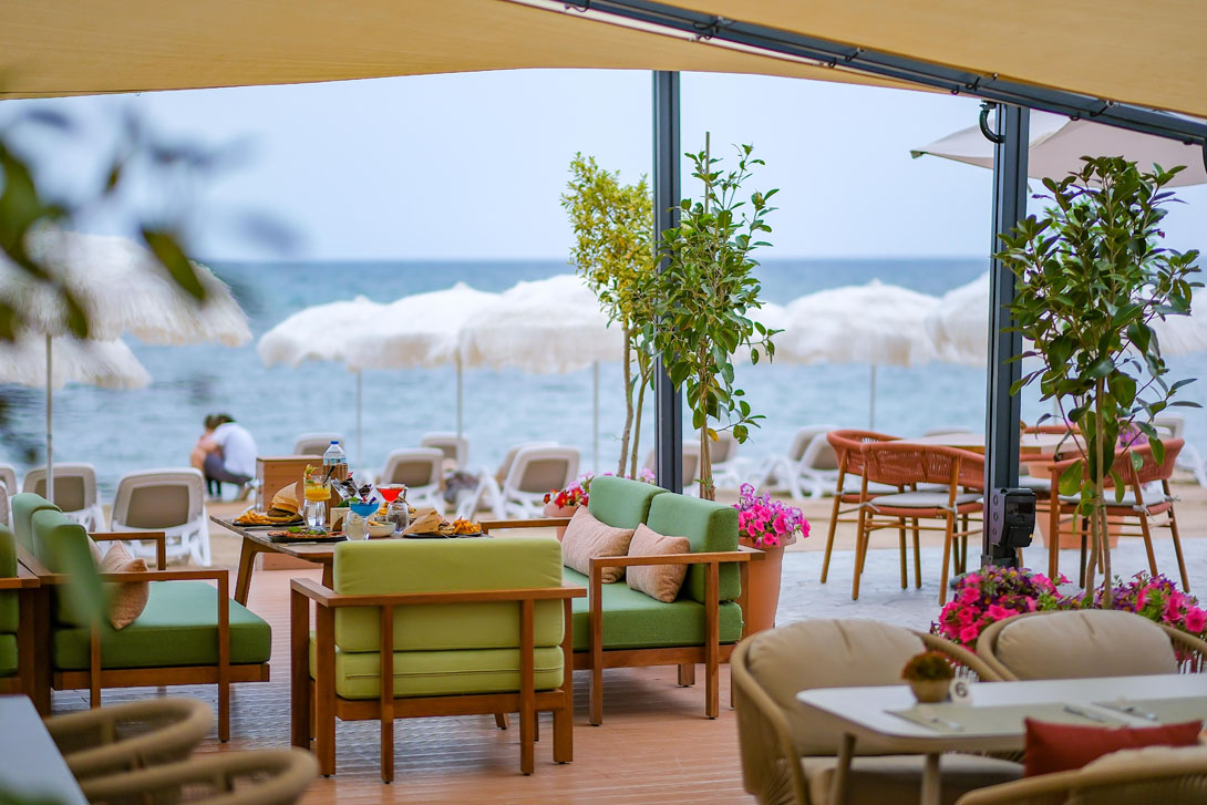 cheap resort hotels to Spend holiday with family