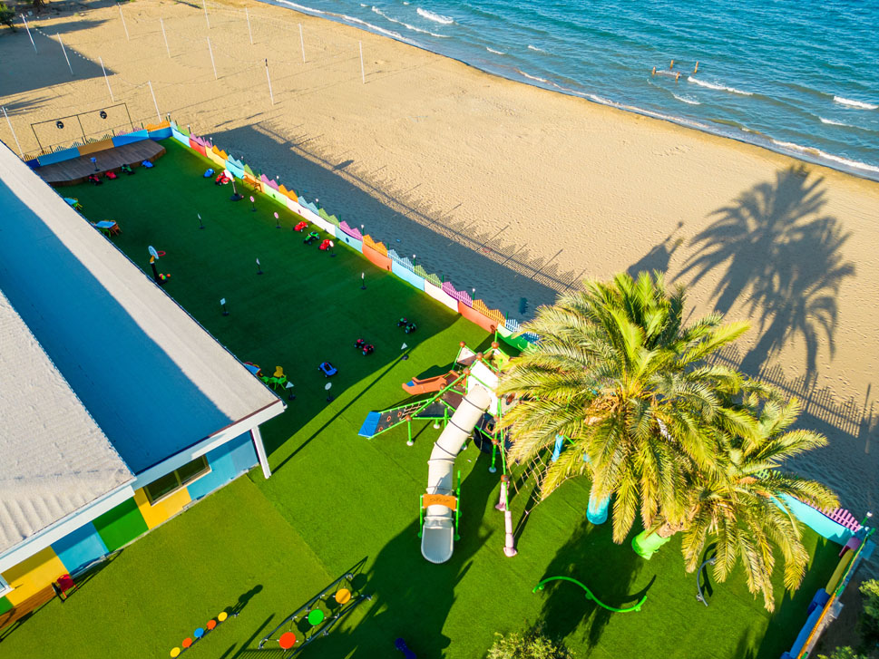 cheap resort hotels to Spend holiday with family