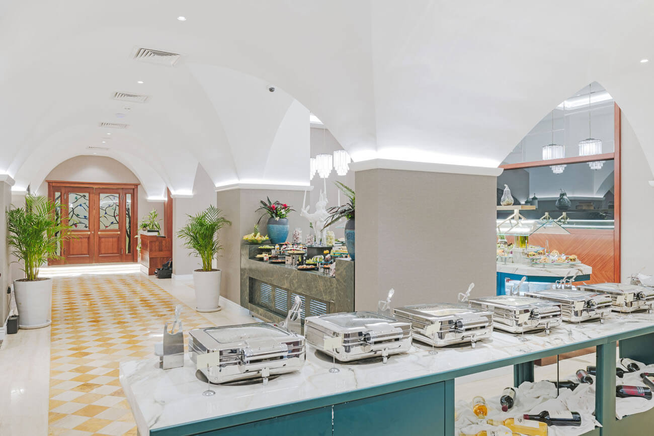 cheap resort hotels to Spend holiday with family