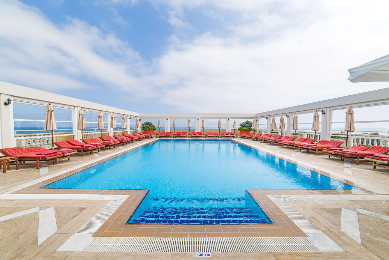 cheap resort hotels to Spend holiday with family