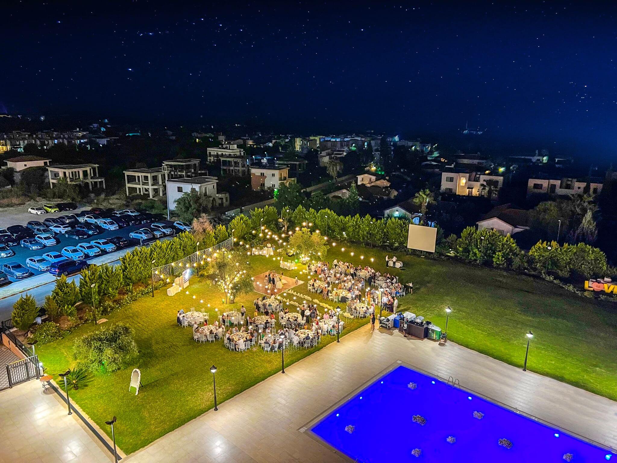 cheap resort hotels to Spend holiday with family