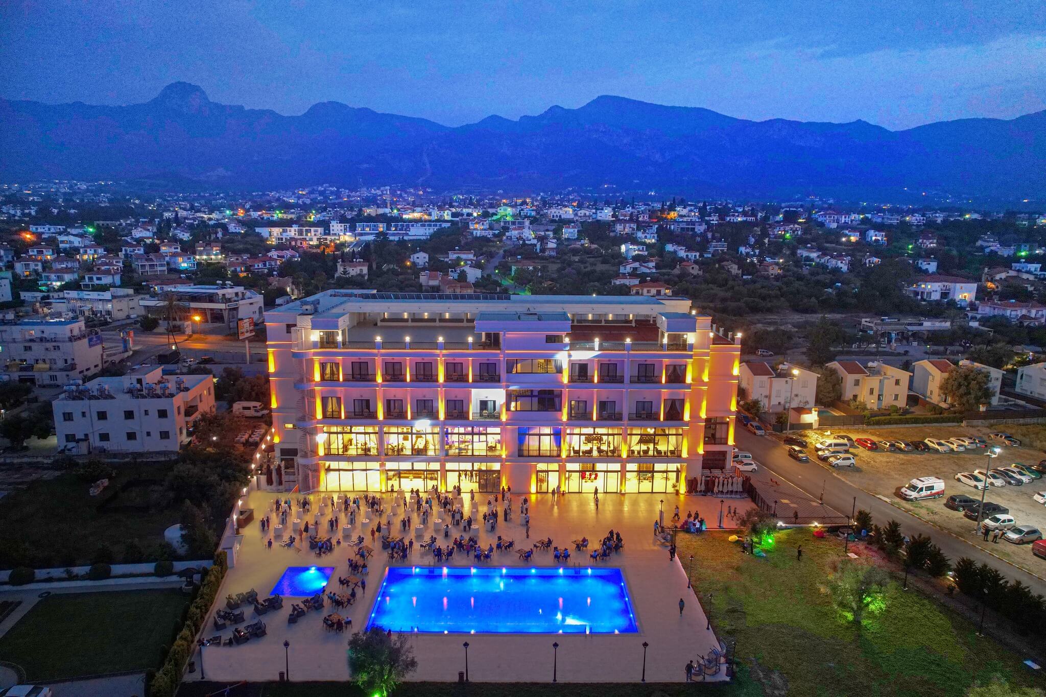 cheap resort hotels to Spend holiday with family