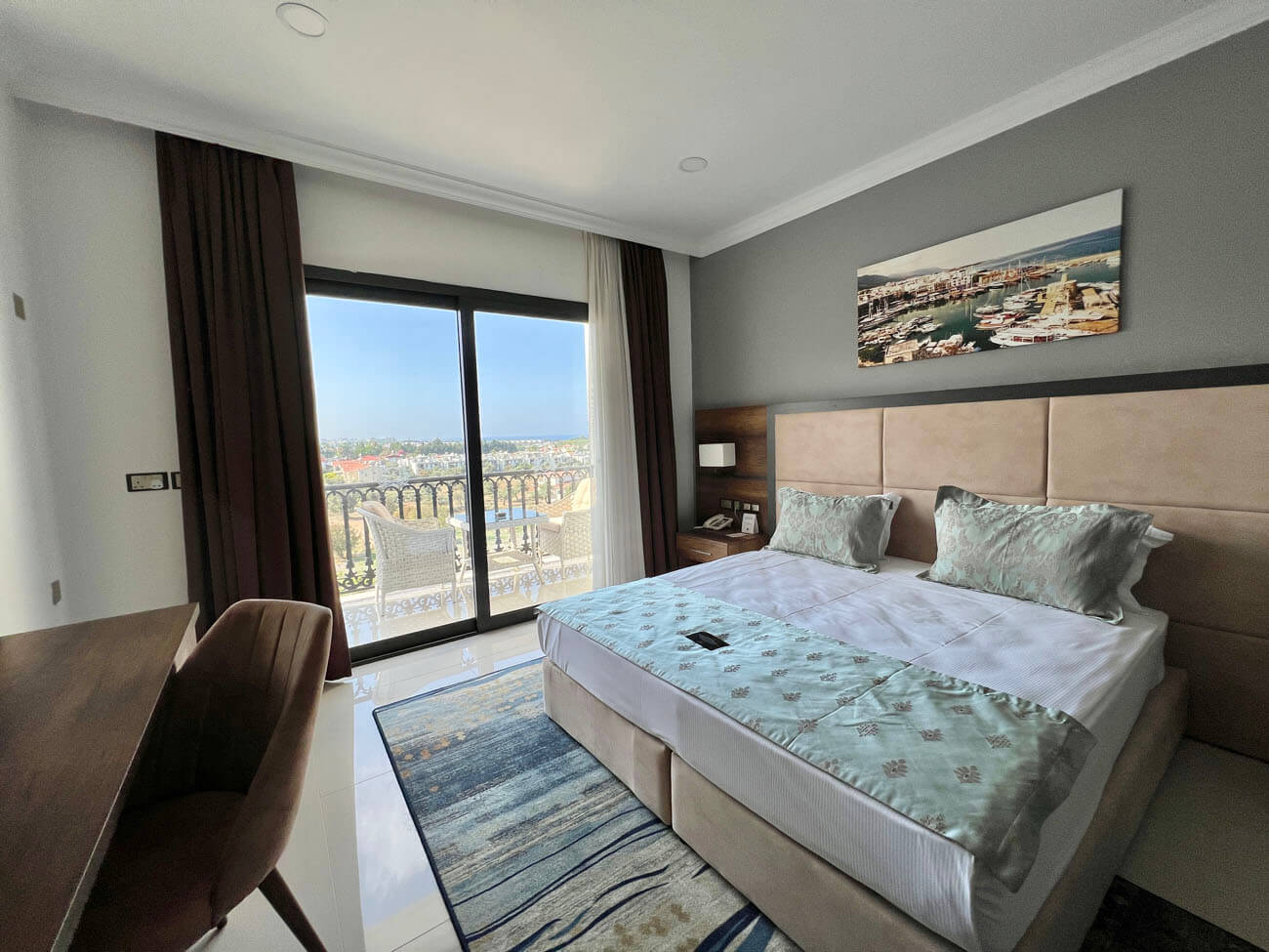 cheap resort hotels to Spend holiday with family