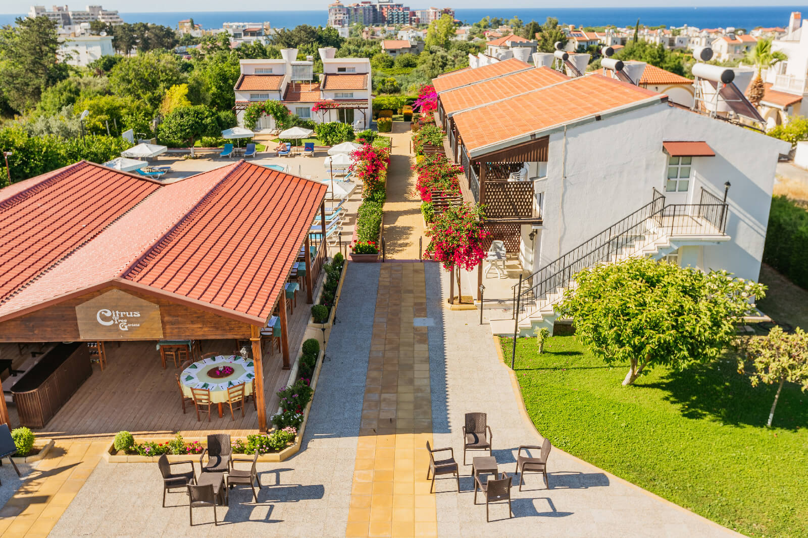 11 citrus gardens daining area north cyprus