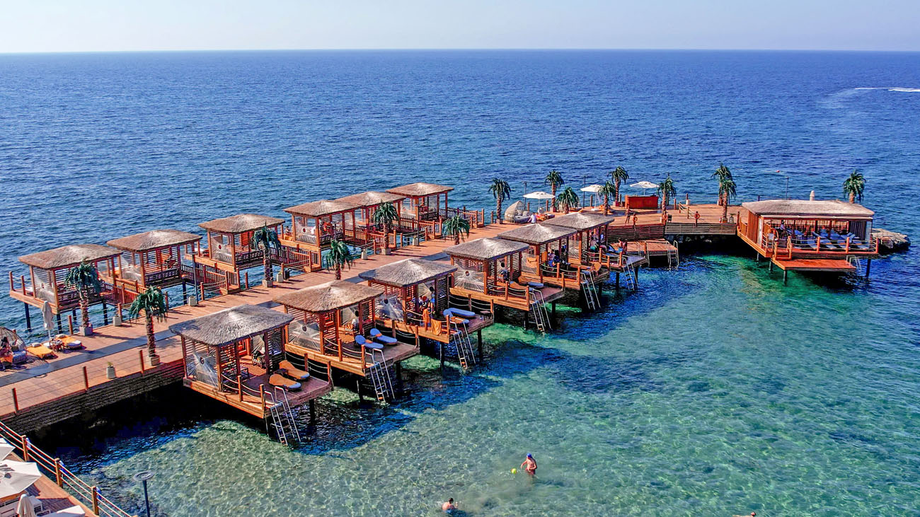 cheap resort hotels to Spend holiday with family