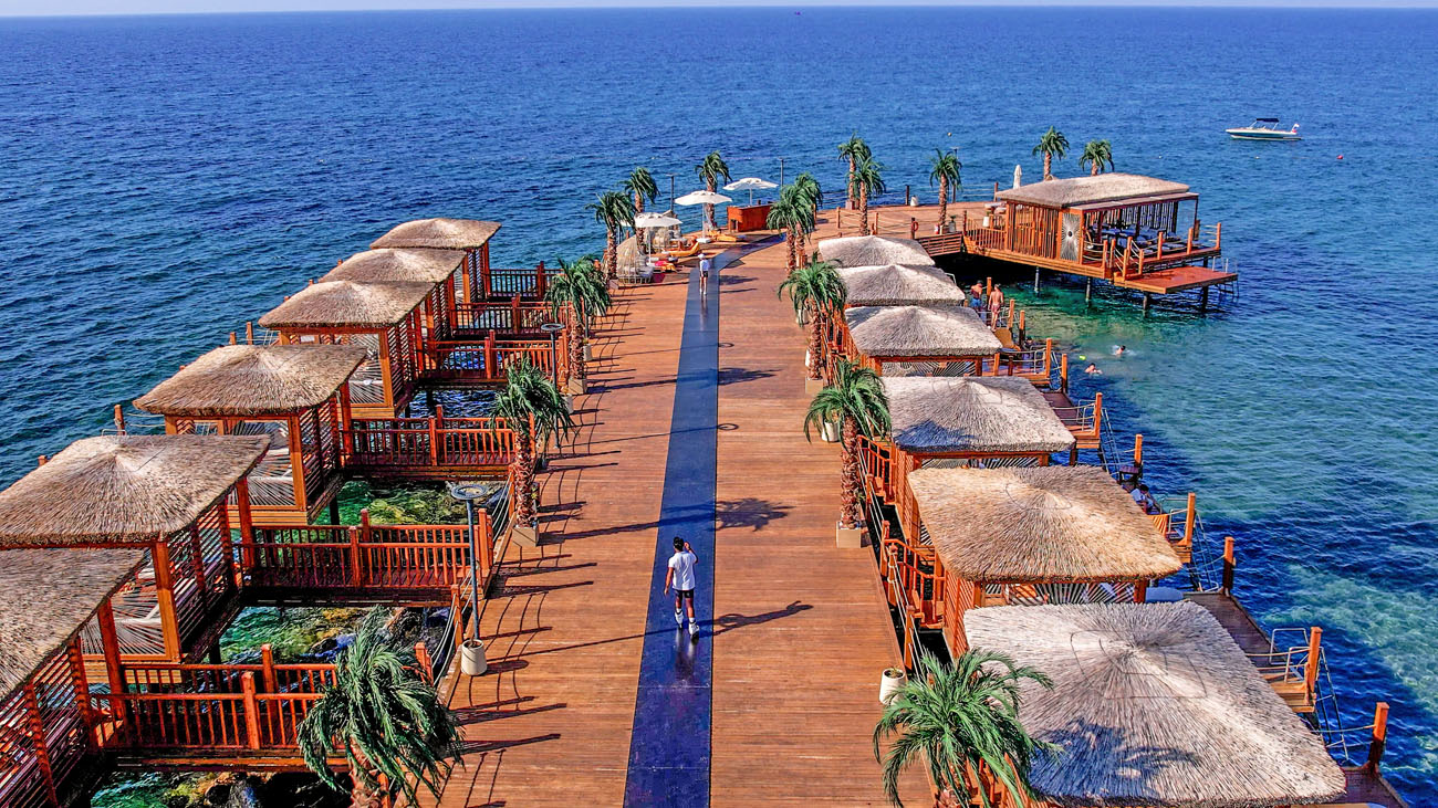 cheap resort hotels to Spend holiday with family