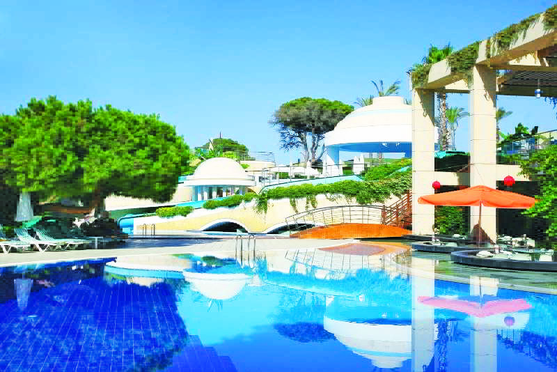 cheap resort hotels to Spend holiday with family