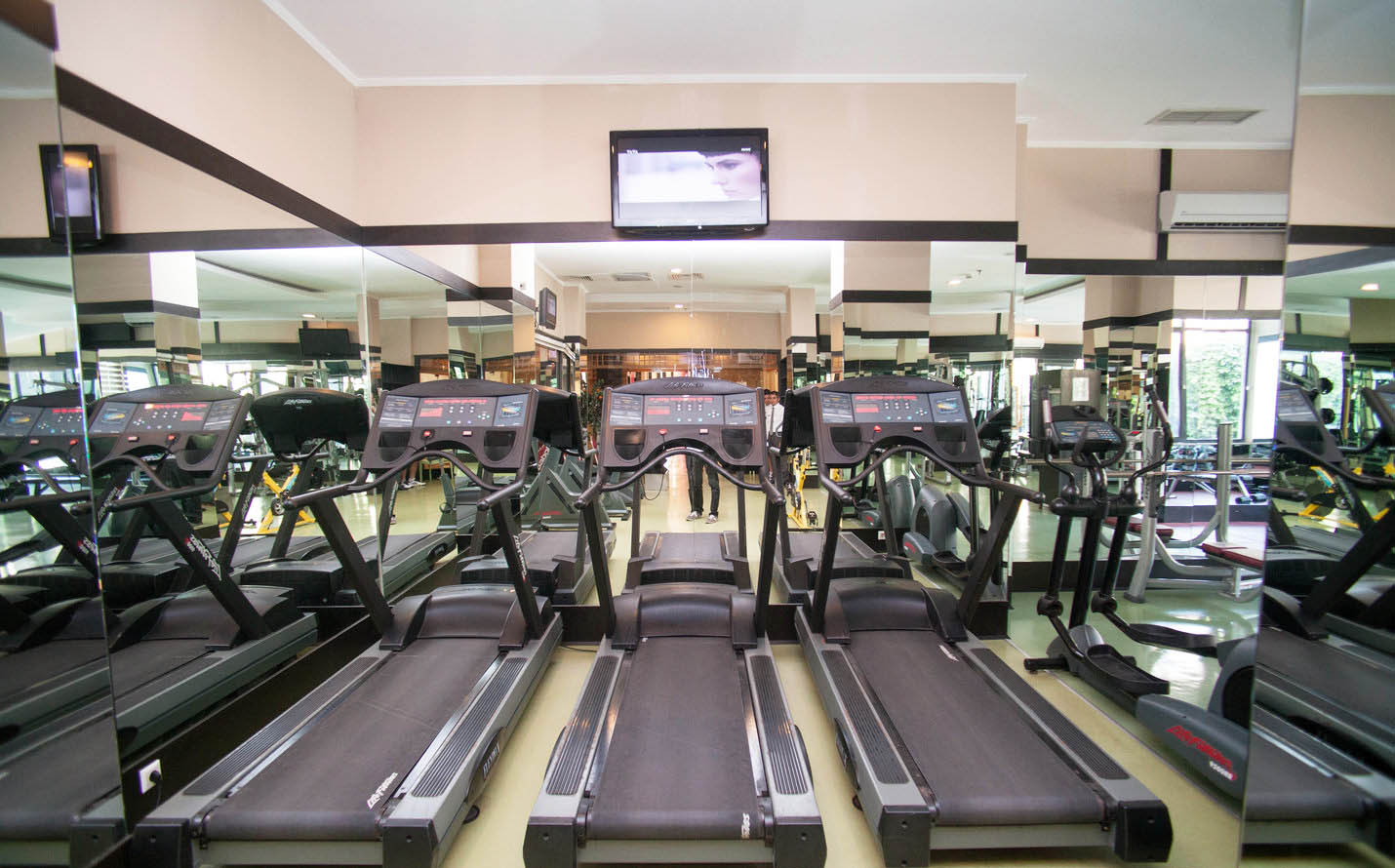 cheap resort hotels to Spend holiday with family